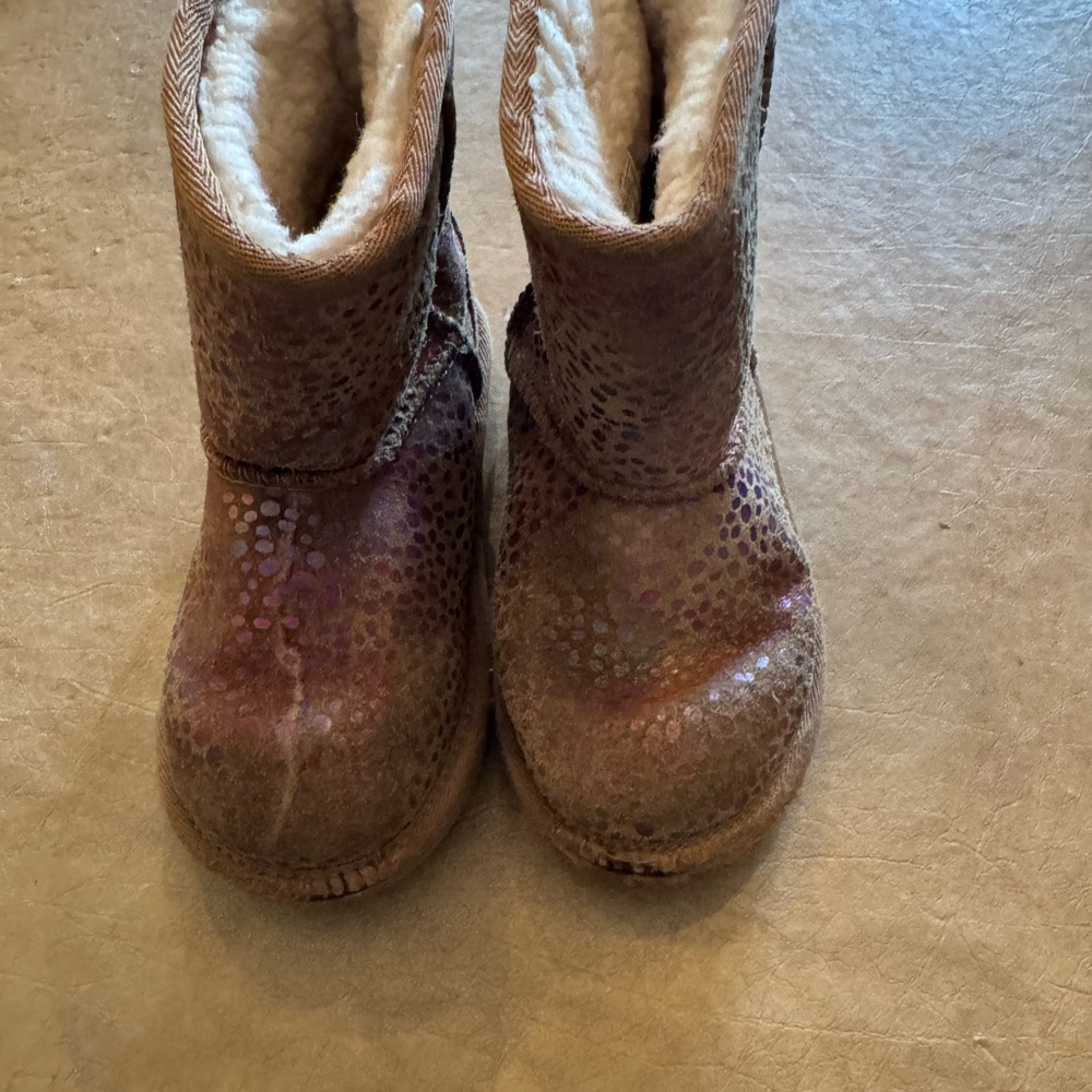 UGG Kids Boots in Brown and Cream